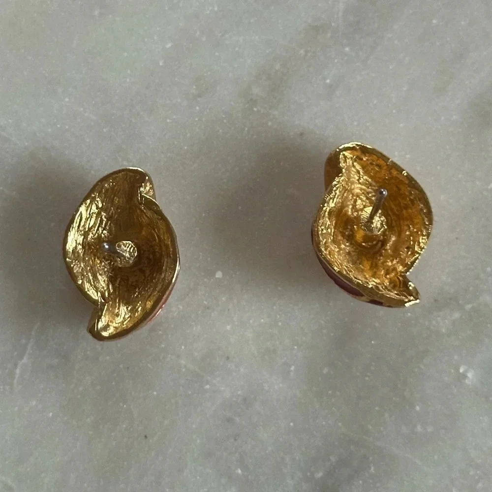 Vintage Earrings Gold Tone Cherry Red Enamel Studs Croissant Shell Shape